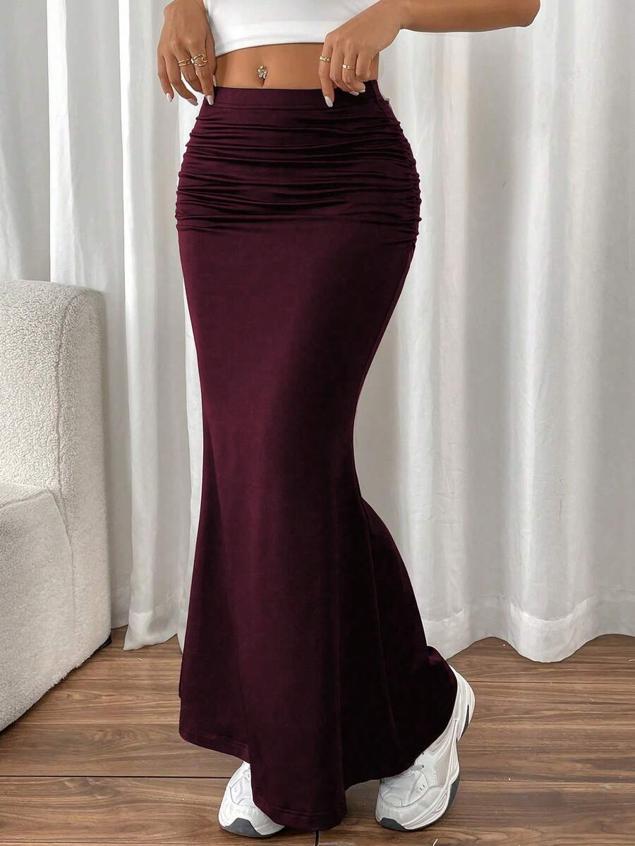 SHEIN PETITE 性感百搭修身褶裥侧鱼尾下摆弹力针织半身裙，适合秋冬季节穿着，女士长裙 - 中紫紅色 - 查看 1