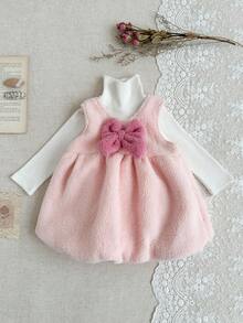 SHEIN 2 件套女婴返校装，9 个月 - 3 岁，可爱时尚，白色罗纹针织高领长袖上衣，粉色深 V 领荷叶边裙，紫色蝴蝶结装饰，柔软舒适，适合休闲穿着或送礼 - 淺粉色 - 查看 8