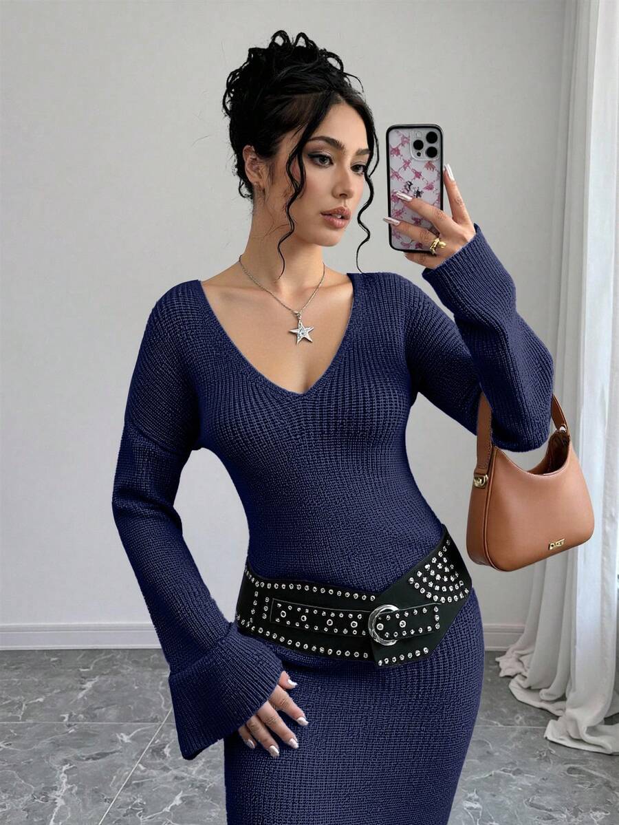 EURMUSE فستان محبوك ماكسي واسع مريح بياقة عميقة على شكل حرف V وأكمام مزدوجة، بتصميم بسيط وألوان سادة مناسب للشتاء والاستخدام اليومي - أزرق بحري - مشاهدة 1