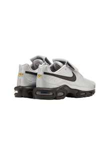 Nike Unisex Air Max Plus Silver - Wolf Grey/Black/Metallic Silver - View 2