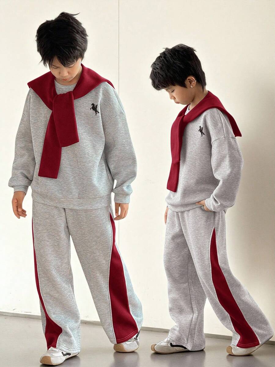 SHEIN 青少年男童休闲韩版宽松连帽运动衫,可拆卸披肩领和松紧腰裤套装,适合秋季/春季、户外玩耍、学校、街头风格、派对和休闲 - 酒紅色 - 查看 1