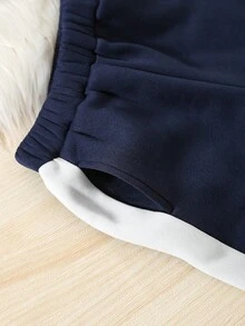 SHEIN 2pcs Kids Boy Casual Everyday Comfortable Contrast Color Block Stand Collar Zip-Up Loose Pullover Hoodie And Relaxed Solid Color Sweatpants Tracksuit Set, Suitable For School, Garden, Beach, Birthday, Spring, Summer, Fall, Winter