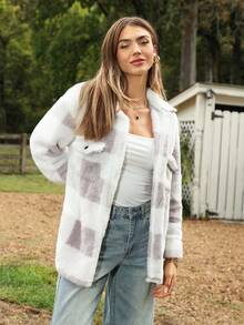 Coeurva 水牛格紋印花下垂肩翻蓋口袋毛絨外套 - 淺灰色 - 查看 1