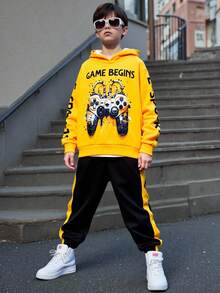 SHEIN 2 件儿童/青少年男童休闲日常舒适电子游戏图案连帽运动衫和慢跑裤套装 - 彩色 - 查看 9