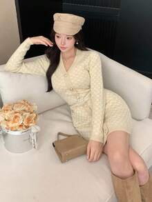 DAZY 女式优雅 V 领长袖单排扣修身针织连衣裙，秋季毛衣裙 - 米色 - 查看 7