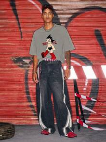 ROMWE MEN Astro Boy X ROMWE Camiseta holgada con gráfico de dibujos animados para hombre en verano - Gris Oscuro - Ver 5