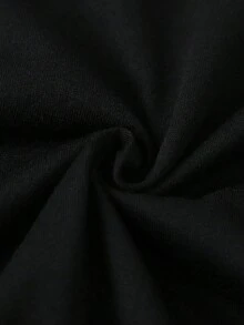 Manfinity LEGND 男士加大日本东京字母与人物图案口袋长袖休闲工作抽绳连帽衫，动漫连帽衫，日本街头服饰，黑色连帽衫图案，东京连帽衫，秋季