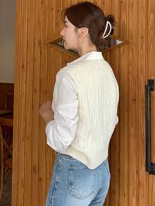 DAZY Women's V-Neck Cable Knit Loose Fit Sweater Vest, Casual Layering Piece For Autumn/Winter - Beige - View 2