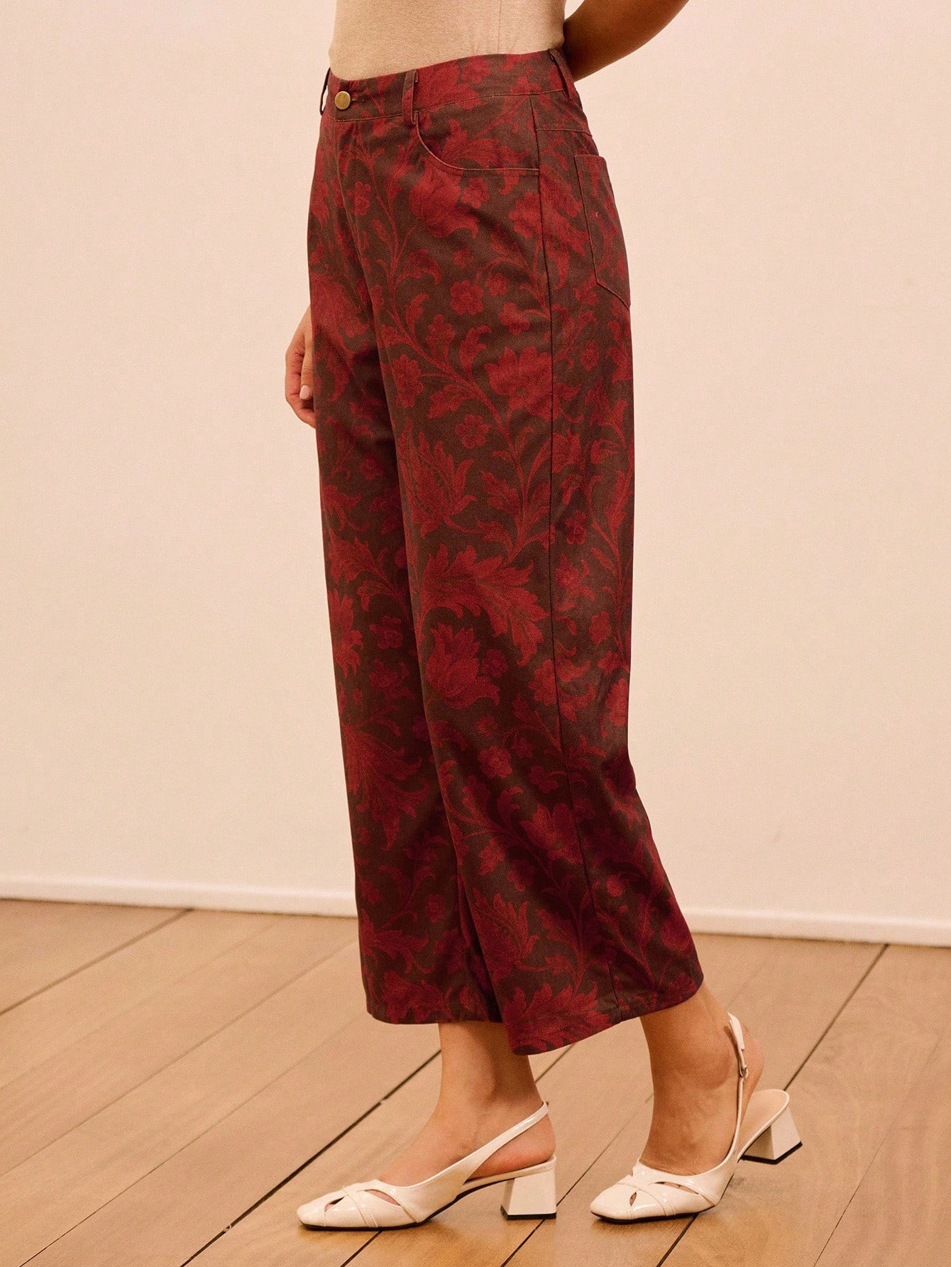 Pantaloni a vita alta in velluto a coste con motivo floreale vintage