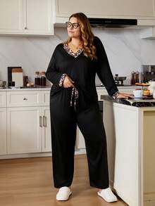 SHEIN Leopard Print Contrast Color Block V-Neck Long Sleeve Lightweight Plus Size Women Pajama Set, Autumn/Winter, Fall Clothes