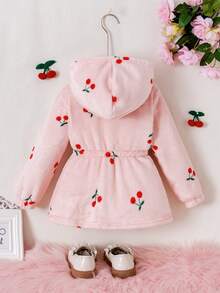 Elladie kids 女童休闲可爱樱桃图案蓬松连帽拉链外套，修身腰部设计，适合秋冬日常、上学、户外、乡村野餐、家庭聚会 - 粉色 - 查看 2