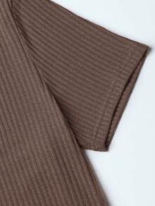 Manfinity Homme 男式纯色立领短袖修身罗纹休闲T恤 - 咖啡棕 - 查看 3