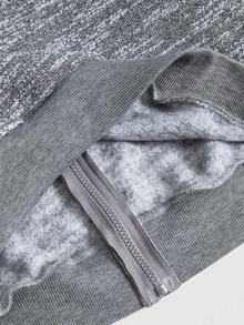 ROMWE Grunge Punk Sudadera holgada con alas punk, estampado de cruz, rhinestones, parches de rayas degradadas y tela suave para mujer de talla grande - Gris - Ver 10
