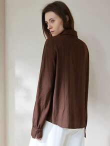 Aveloria Modichic 休闲宽松纹理褶皱法式长袖衬衫 - 棕色 - 查看 2