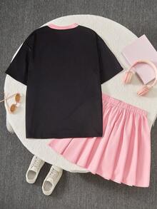 Sparklyn 2pcs Set Teen Girls Pink Bow & Letter V-Neck Black Loose T-Shirt With Pink V-Shaped Pleat Mini Skirt, Sweet And - Multicolor - View 2