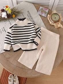 SHEIN Playful Pals 女宝宝秋冬粗条纹可爱针织毛衣上衣和卡其裤套装 - 杏色 - 查看 5