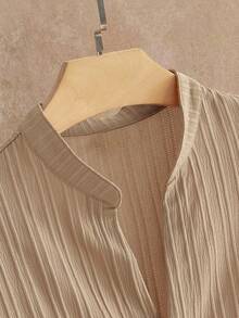 HIMLAND Bộ 2 món/Bộ đồ nam trơn cổ chữ V màu trơn và quần ống rộng bằng vải lanh Bộ 2 món cho nam Bộ đồ mùa hè cho nam Bộ đồ thường ngày cho nam Bộ đồ kaki cho nam - Màu be - Xem 4