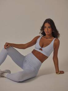 Aralina Bộ đồ tập gym hai mảnh họa tiết hoa Leisurewear kèm quần legging và áo crop top xoắn phía trước năng động dành cho nữ - Nhiều màu - Xem 10