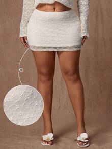 Rustia 大码女式蕾丝紧身迷你裙 - 米色 - 查看 1