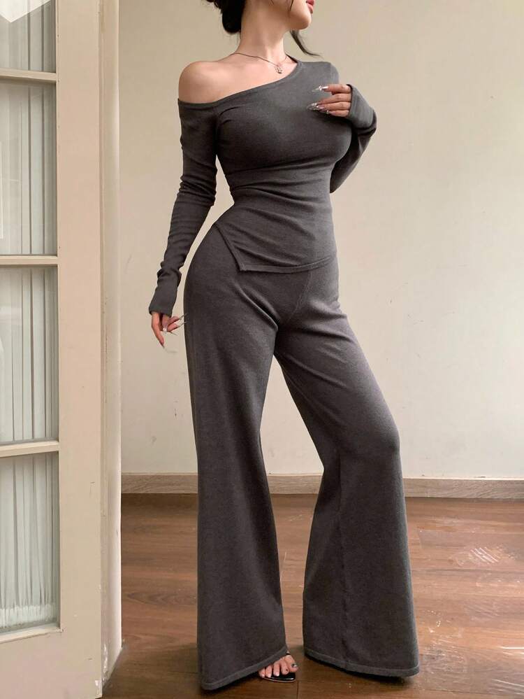 Women's Casual Business Loose Fit Oblique Collar Solid Color Knit Top And Straight Leg Pants 2 Pieces Suit Set, Elegant Commuter Outfit For Autumn/Winter