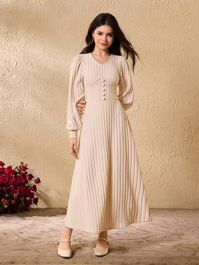 优雅休闲杏色毛绒罗纹灯笼袖V领束腰长裙，适合少女