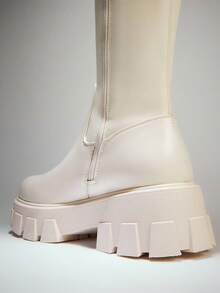 Solezae Women's Thick Platform Over The Knee Stretchy Heeled Boots - 米色 - 查看 7