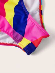 Swim Oasis 大码女式几何印花拼布荷叶边比基尼套装带罩衫裙，海滩度假 - 彩色 - 查看 3