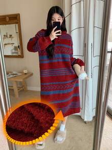 DAZY 女士宽松连帽中长家居连衣裙，半绒条纹提花图案，冬季蓬松舒适，睡衣风。