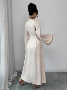 Yasmyna 女式纯色梭织拼布蕾丝边系腰长袖A字阿拉伯风连衣裙 - 杏色 - 查看 2