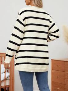 SHEIN 孕妇宽松 A 字形条纹撞色设计长袖针织套头衫，秋冬 - 黑與白 - 查看 2