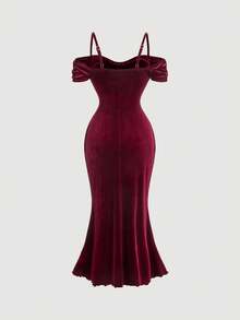 SHEIN MOD Rochie sirenă din satin roșu, cu umeri deschisi, mâneci cu volane, rochie de sirenă ajustată, rochie de Revelion pentru femei, rochie de bal mascat, rochie roșie sexy, rochie de costum de zână, rochie de zână, rochie sexy de petrecere, ținută de concert pentru femei, haine de Revelion pentru femei, rochie de Revelion - Burgundia - Vizualizare 2