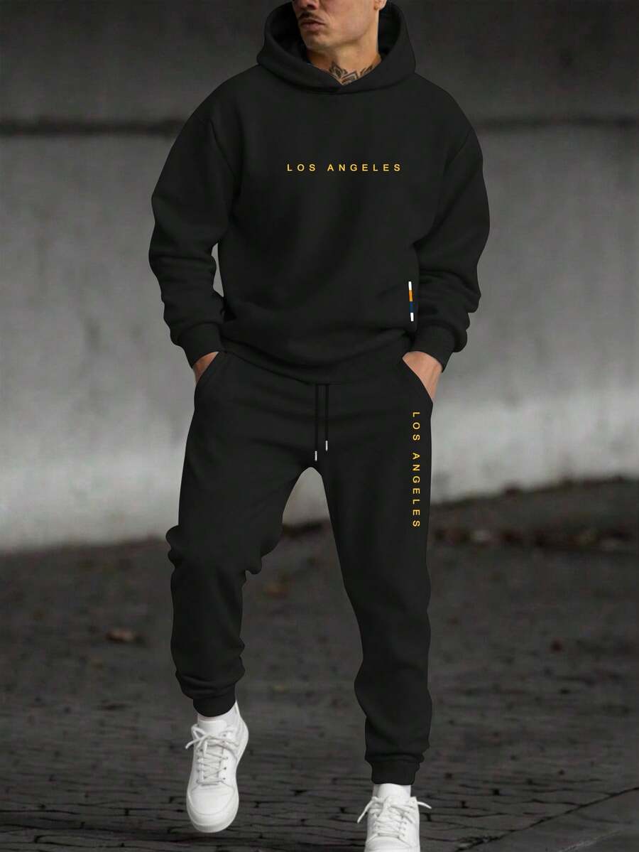 Manfinity Homme 宽松男士保暖连帽衫和运动裤两件套，字母印花，秋冬服装 - 黑色 - 查看 1