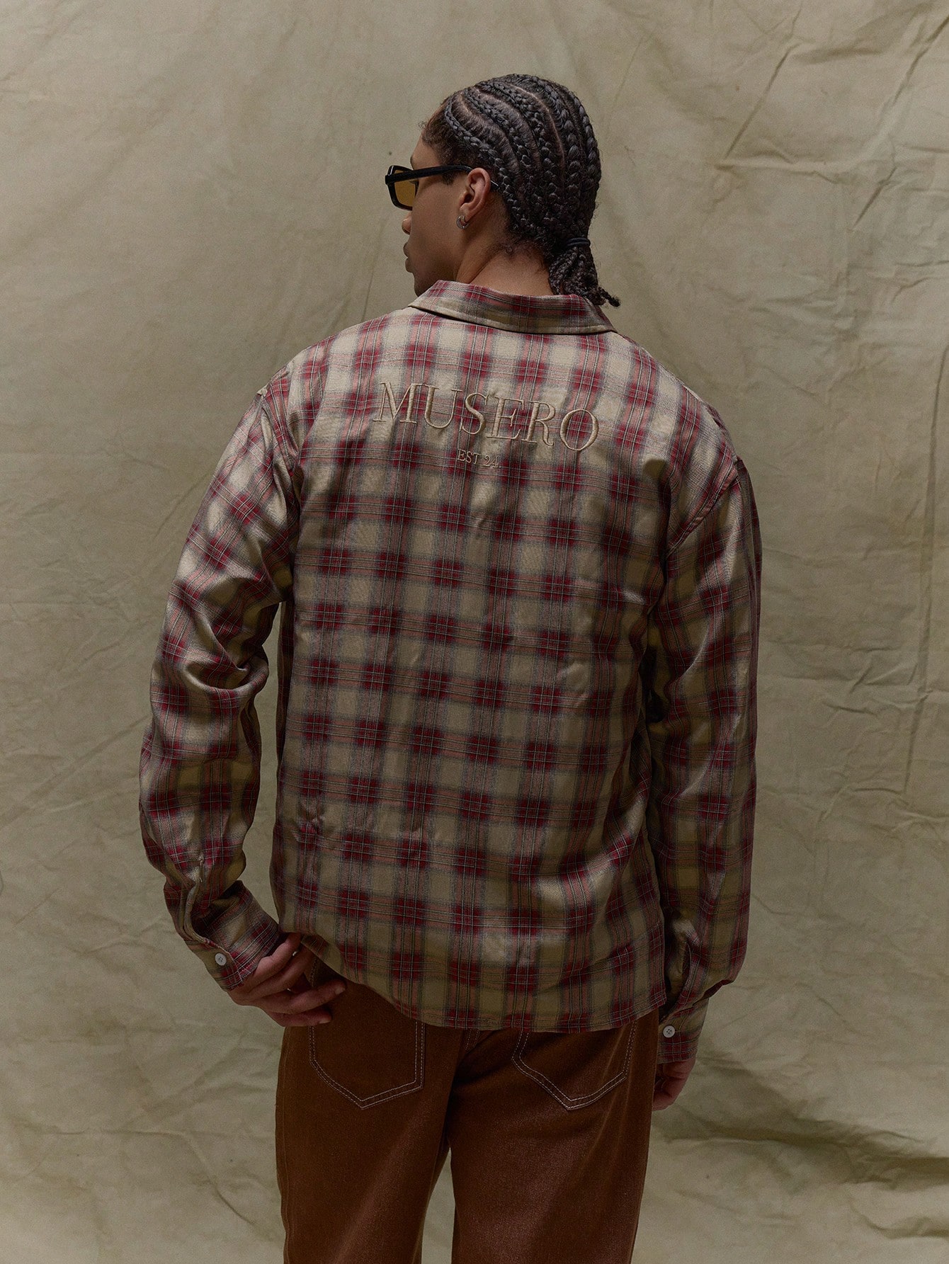 Musero قميص بأكمام طويلة مزين بنمط الشيك من الأعلى...