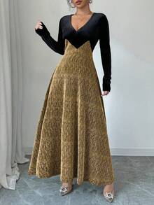 Modelyn Robe longue élégante à manches longues, coupe slim et évasée, en velours noir et fil d'argent. Tenue longue de soirée pour femmes - or noir - Voir 6