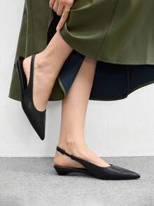 CUCCOO BIZCHIC 女士尖头低跟平底一脚蹬鞋，百搭休闲通勤风格，黑色