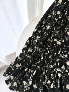 SHEIN EZwear Set de 2 piezas de camiseta y top de tirantes con estampado floral para tallas grandes, para primavera/verano - Multicolor - Ver 4