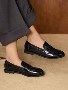 MOTF PREMIUM 女士新款法式复古PU皮平底鞋，黑色，百搭简约，休闲舒适，防滑，单踏板设计不伤脚，商务休闲鞋