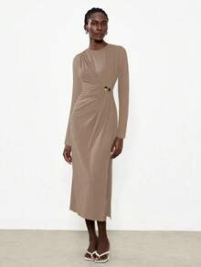 Lumivelle فستان نسائي طويل الأكمام ضيق الجسم مع ياقة دائرية حديثة، مزين بأزرار وطيات على الخصر