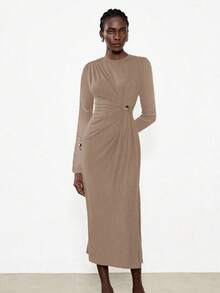 Lumivelle فستان نسائي طويل الأكمام ضيق الجسم مع ياقة دائرية حديثة، مزين بأزرار وطيات على الخصر