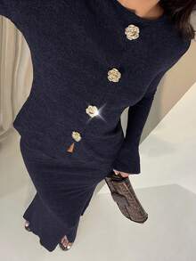 Glamine 海軍藍與金色女款兩件套秋季優雅通勤圓領開襟針織上衣，金屬鈕扣長袖修身魚尾下擺裙 - 寶藍色 - 查看 7
