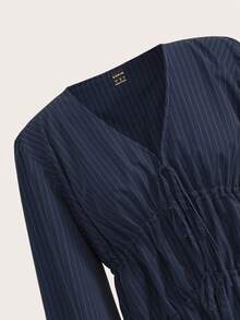 SHEIN PETITE Bộ áo dài tay buộc dây kẻ sọc dọc và quần dài cho nữ - Nhiều màu - Xem 3