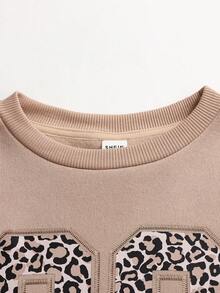SHEIN Bộ đồ nữ sinh trung học thường ngày phong cách đường phố giản dị họa tiết da báo in số, lót nhiệt, tay áo raglan rộng rãi, cổ tròn và quần ống rộng xếp ly, màu kaki và be, trang phục Y2K cho bé gái, trang phục Y2K, bộ trang phục Y2K, bộ quần áo - Màu Khaki - Xem 4