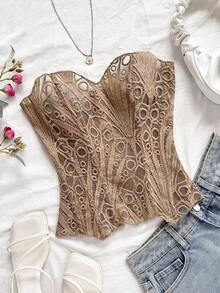 Soleia Top corset ajustado con encaje de doble capa y hombros descubiertos, estilo vanguardista y sexy para vacaciones, de moda europea y americana. Prenda moldeadora blanca con bordados calados, atuendo para club nocturno de mujeres.