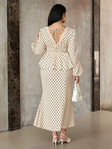 Roveilla 大码波点腰收腰长袖上衣和裙子两件套 - 杏色 - 查看 2
