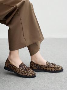 CUCCOO BIZCHIC 女士时尚豹纹流苏舒适平底乐福鞋，适合度假、休闲和日常通勤 - 咖啡棕 - 查看 9