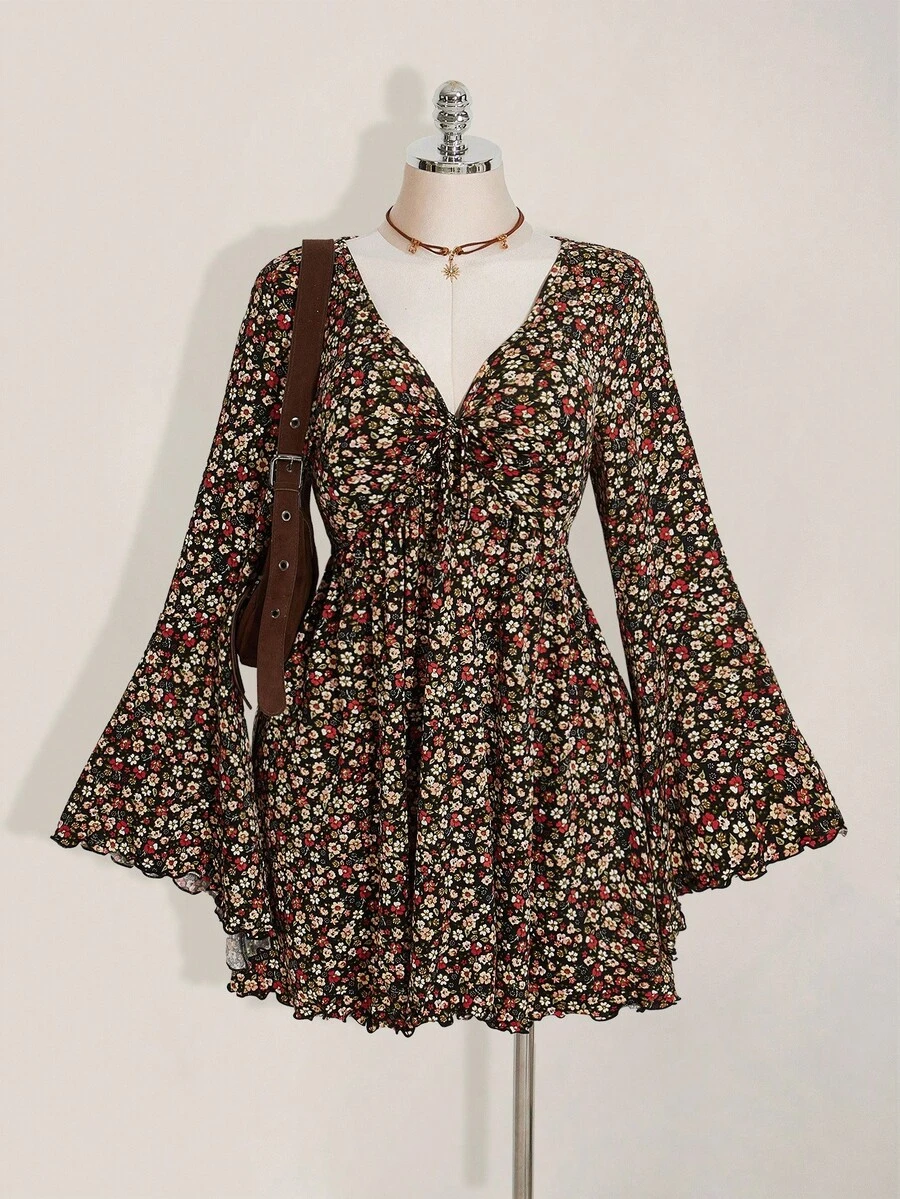 SHEIN ICON 女式加大码修身喇叭袖花卉印花连衣裙，秋季花卉连衣裙，返校装，秋季连衣裙 - 彩色 - 查看 1