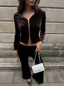 SHEIN Unity Bộ 2 món áo nỉ và quần nhung màu cà phê đậm phong cách American Baddie cổ điển, dành cho nữ, Thu/Đông - Màu Đỏ Sâu - Xem 3
