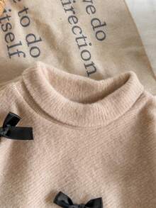 SHEIN 2 件套女婴蝴蝶结装饰针织套装，浅杏色高领上衣搭配喇叭裤，可爱休闲，适合秋冬