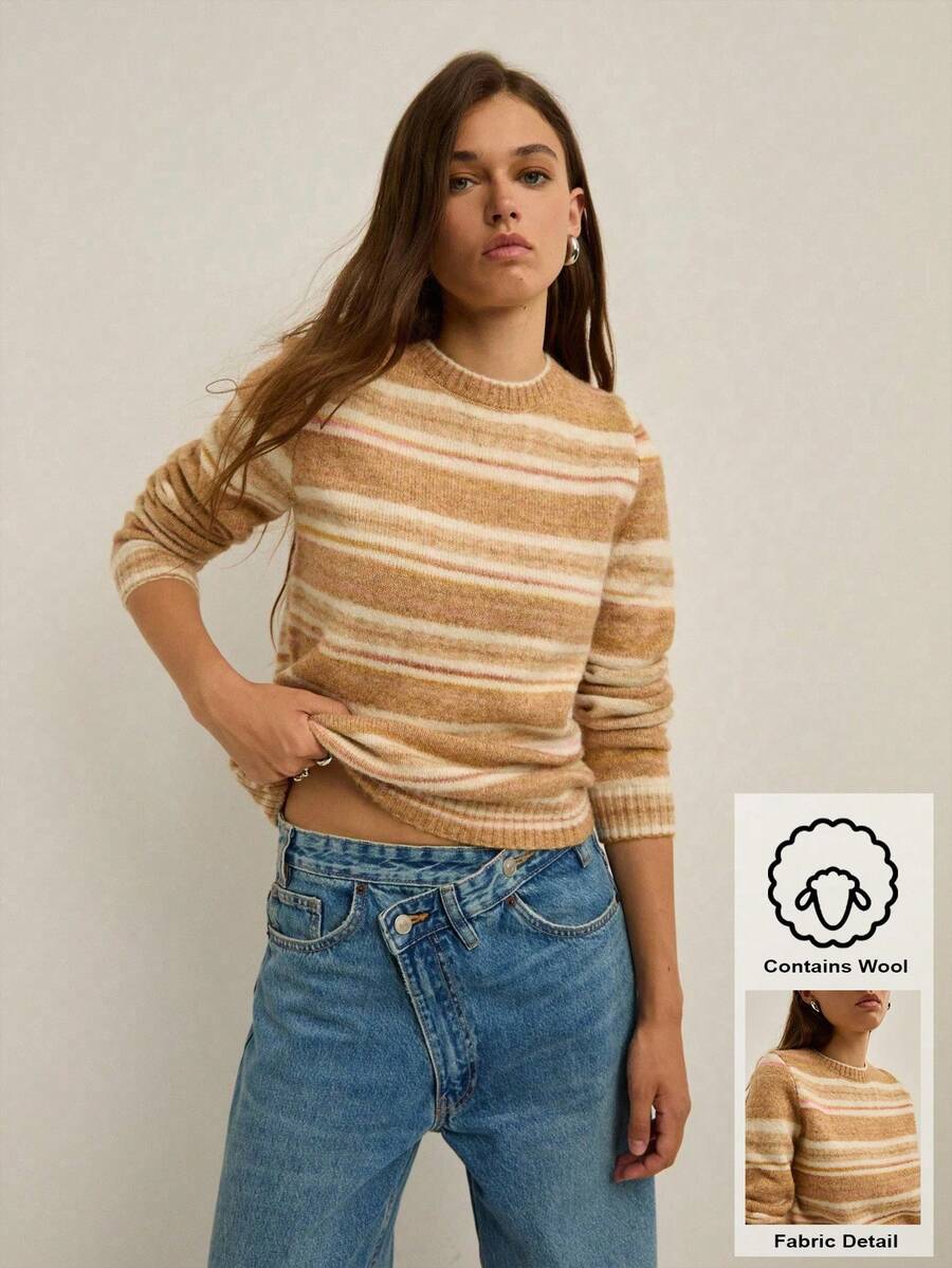 Nöista 条纹针织毛衣采用柔和的棕褐色和奶油色，配有舒适的罗纹边缘 - 是温暖秋季时尚、冬季分层穿着或休闲女性衣橱必备的简单选择。 - 棕色 - 查看 1