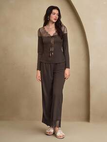 Anewsta Set pigiama con top a maniche lunghe e pantaloni, decorato con pizzo, scollo a V e fiocco, adatto per l'autunno